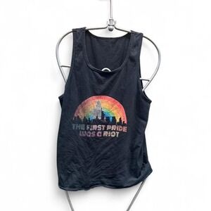 Thrashed pride tank‎ size men's medium (m5)
